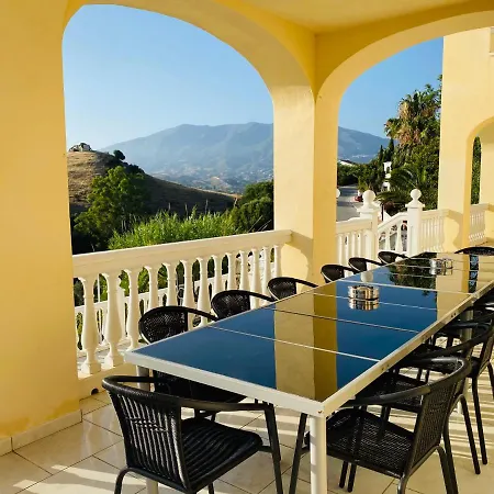 Lissa Luxe Villa *