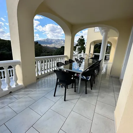 Villa Lissa Luxe Fuengirola