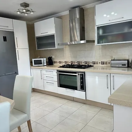 Villa Lissa Luxe Fuengirola